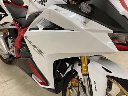 ホンダ CBR250RR (MC51) 【マル得】CBR250RR 2020年モデル マルチバー/スマホホルダー/USB装備 18