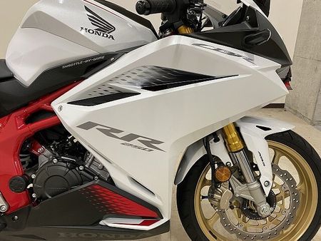 ホンダ CBR250RR (MC51) 【マル得】CBR250RR 2020年モデル マルチバー/スマホホルダー/USB装備 19