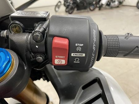 ホンダ CBR250RR (MC51) 【マル得】CBR250RR 2020年モデル マルチバー/スマホホルダー/USB装備 30