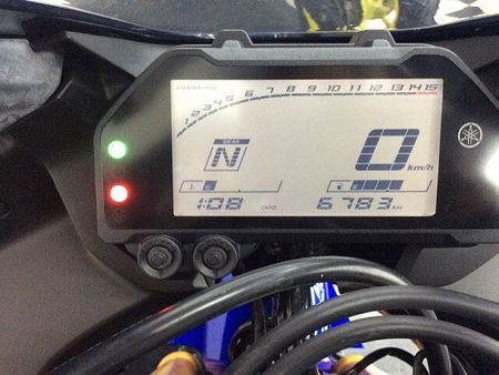 ヤマハ YZF-R25 YZF-R25【フェンダーレス・倒立フォーク・デジタルメーター】 9