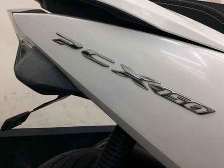 ホンダ PCX150 【マル得】PCX150【スマートキー・フェンダーレス仕様・リアタイヤ新品交換】!! 32