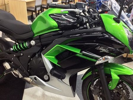 カワサキ ニンジャ 400 【マル得】NINJA400【エンジンスライダー・ヘルメットホルダー・USB2口】 18