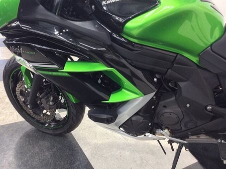 カワサキ ニンジャ 400 【マル得】NINJA400【エンジンスライダー・ヘルメットホルダー・USB2口】 24