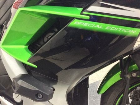 カワサキ ニンジャ 400 【マル得】NINJA400【エンジンスライダー・ヘルメットホルダー・USB2口】 38