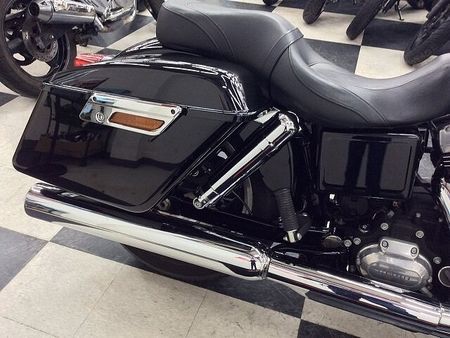 ハーレーダビッドソン FLD FLD1580 (スイッチバック)【ツインカム96・ダイナシリーズ・脱着式ウインドシールド 24
