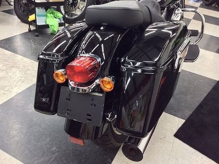 ハーレーダビッドソン FLD FLD1580 (スイッチバック)【ツインカム96・ダイナシリーズ・脱着式ウインドシールド 25