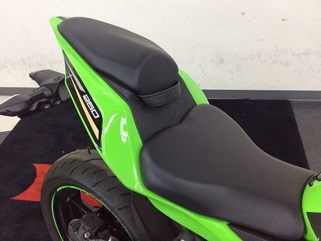カワサキ ZX-25R Ninja ZX-25R SE【フルカウル4気筒・クイックシフター・走行5,000?未満】 32
