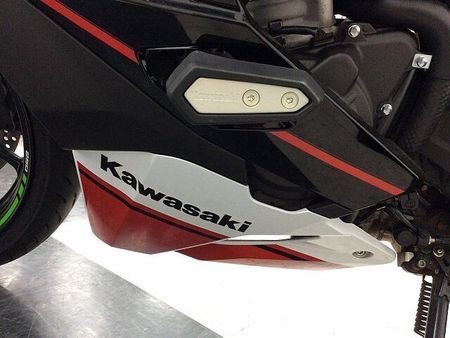 カワサキ ZX-25R NINJA ZX-25R SE【フルカウル4気筒・クイックシフター・USB電源】 38