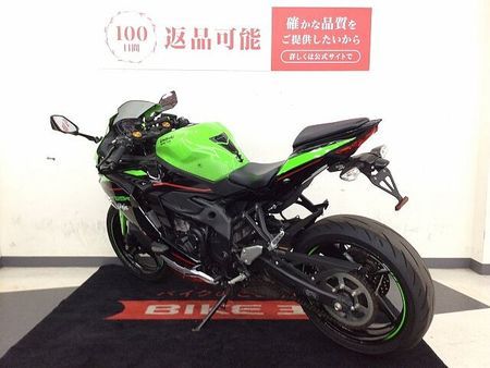 カワサキ ZX-25R NINJA ZX-25R SE【フルカウル4気筒・クイックシフター・USB電源】 6