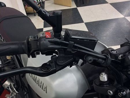 ヤマハ XSR900 XSR900【トラクションコントロール・スリッパークラッチ装備】 32