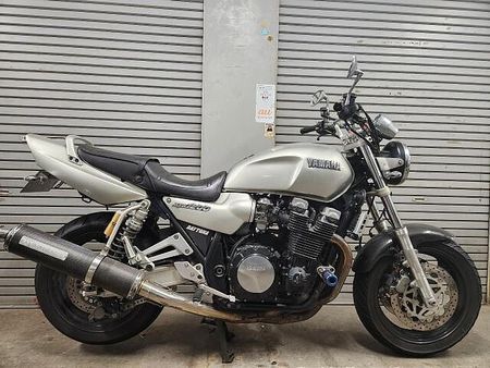 ヤマハ XJR1200 これぞオートバイ!という風格漂う空冷ビッグネイキッド! 1