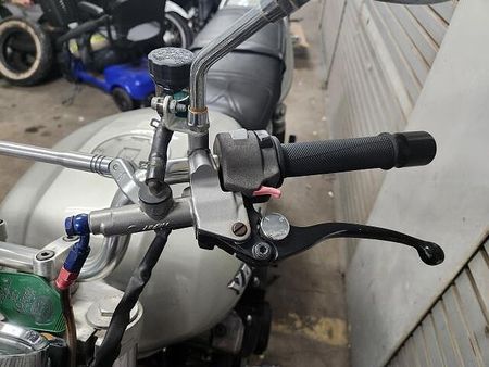 ヤマハ XJR1200 これぞオートバイ!という風格漂う空冷ビッグネイキッド! 7