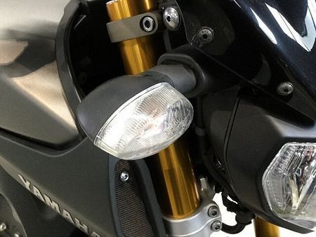ヤマハ MT-09 【マル得車輛】MT-09 サイドバッグサポート エンジンガード 赤キー有り!! 11