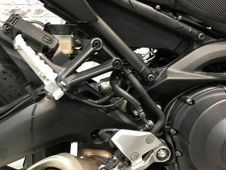 ヤマハ MT-09 【マル得車輛】MT-09 サイドバッグサポート エンジンガード 赤キー有り!! 20