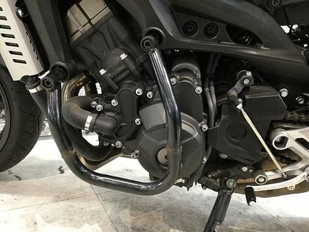 ヤマハ MT-09 【マル得車輛】MT-09 サイドバッグサポート エンジンガード 赤キー有り!! 33