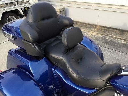 ハーレーダビッドソン FLHTCUTG TRIKE TRIGLIDE ULTRA トライグライドウルトラ マフラー グリップ タンクキャップ !! 15