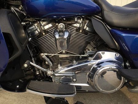 ハーレーダビッドソン FLHTCUTG TRIKE TRIGLIDE ULTRA トライグライドウルトラ マフラー グリップ タンクキャップ !! 35