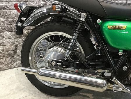 カワサキ W800 W800 レバー サイドバック マルチバー グラムバー ウインカー ビキニカウル マフラー 18