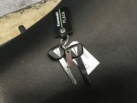 カワサキ Z900 Z900 Z50周年アニバーサリー ETC2.0標準装備 スペアキー 装飾パーツ エンジン 4