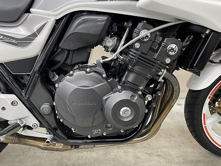 ホンダ CB400スーパーボルドール CB400スーパーボルドールRevo LEDライトバルブ カスタムハンドル USBポート 17