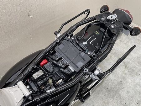 トライアンフ BONNEVILLE T100 ボンネビルT100 2023年モデル 左右バックサポート装備 29