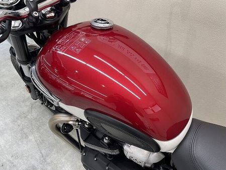 トライアンフ BONNEVILLE T100 ボンネビルT100 2023年モデル 左右バックサポート装備 30