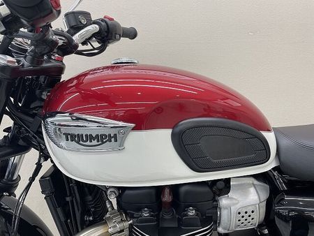トライアンフ BONNEVILLE T100 ボンネビルT100 2023年モデル 左右バックサポート装備 31