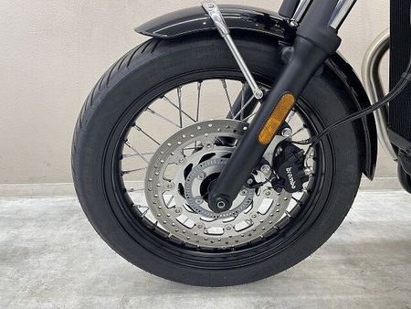 トライアンフ BONNEVILLE T100 ボンネビルT100 2023年モデル 左右バックサポート装備 34