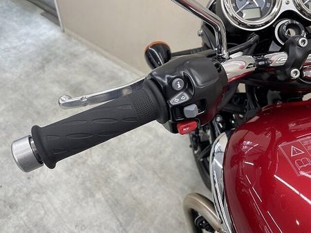 トライアンフ BONNEVILLE T100 ボンネビルT100 2023年モデル 左右バックサポート装備 37