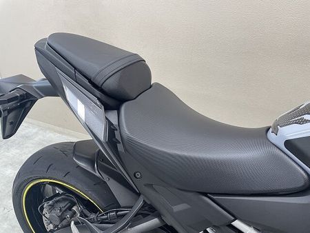 スズキ GSX-S1000 GSX-S1000 2022年モデル OVER製スライダー ヨシムラ製エンジンガード デイ 20