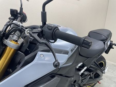 スズキ GSX-S1000 GSX-S1000 2022年モデル OVER製スライダー ヨシムラ製エンジンガード デイ 37