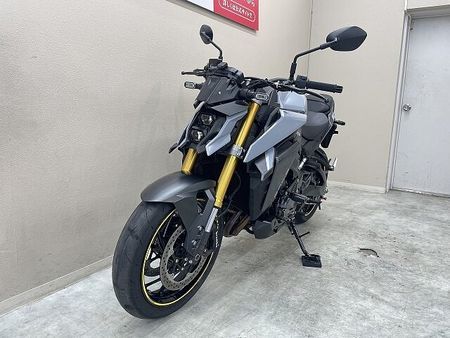 スズキ GSX-S1000 GSX-S1000 2022年モデル OVER製スライダー ヨシムラ製エンジンガード デイ 5