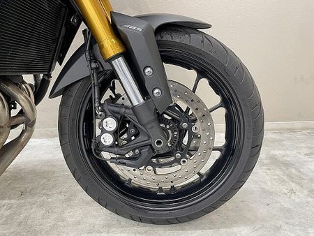 ヤマハ MT-09 トレーサー トレイサー900 エンジンガード GIVI製サイドパニア装備 13