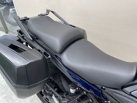 ヤマハ MT-09 トレーサー トレイサー900 エンジンガード GIVI製サイドパニア装備 18