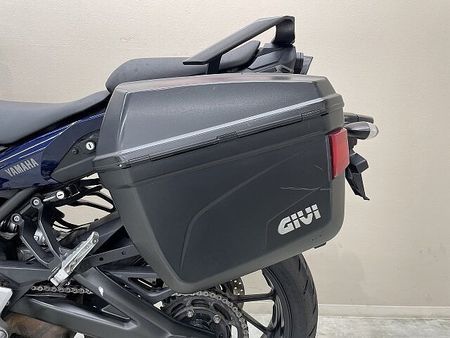 ヤマハ MT-09 トレーサー トレイサー900 エンジンガード GIVI製サイドパニア装備 26