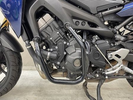 ヤマハ MT-09 トレーサー トレイサー900 エンジンガード GIVI製サイドパニア装備 32