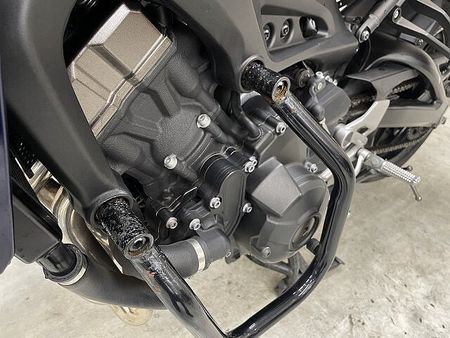 ヤマハ MT-09 トレーサー トレイサー900 エンジンガード GIVI製サイドパニア装備 33