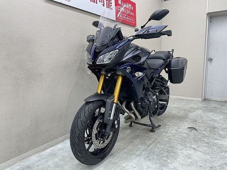 ヤマハ MT-09 トレーサー トレイサー900 エンジンガード GIVI製サイドパニア装備 5