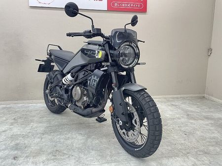 ハスクバーナ SVARTPILEN 401 スヴァルトピレン401 2024年現行モデル ワンオーナー ライトガード装備 2