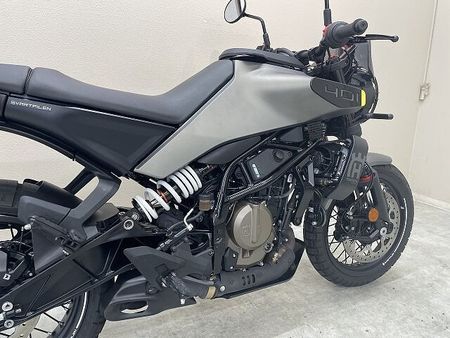 ハスクバーナ SVARTPILEN 401 スヴァルトピレン401 2024年現行モデル ワンオーナー ライトガード装備 20