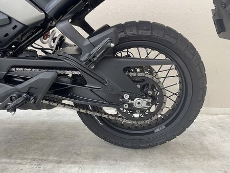 ハスクバーナ SVARTPILEN 401 スヴァルトピレン401 2024年現行モデル ワンオーナー ライトガード装備 25