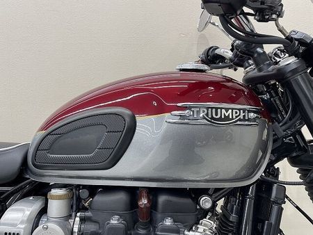 トライアンフ BONNEVILLE T120 ボンネビルT120 2024年モデル スクリーン USB電源装備 16
