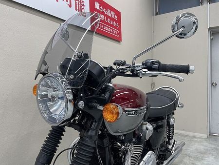 トライアンフ BONNEVILLE T120 ボンネビルT120 2024年モデル スクリーン USB電源装備 32