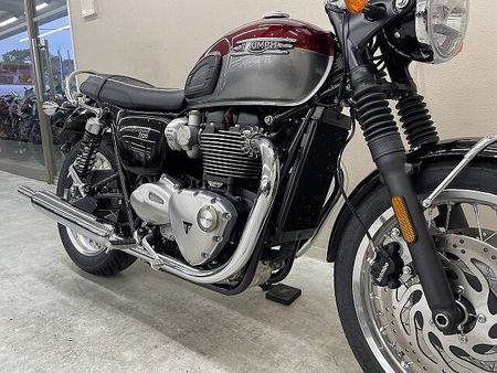 トライアンフ BONNEVILLE T120 ボンネビルT120 2024年モデル スクリーン USB電源装備 9