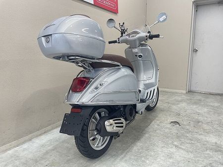 ベスパ Primavera 125 プリマベーラ125 2018年モデル 純正トップケース装備 6