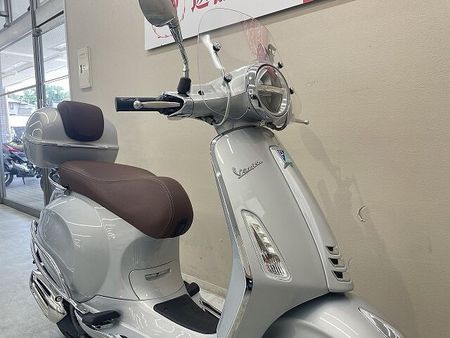 ベスパ Primavera 125 プリマベーラ125 2018年モデル 純正トップケース装備 10