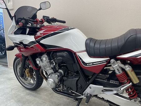 ホンダ CB400スーパーボルドール CB400スーパーボルドールRevo カスタムマフラー ハリケーン製ハンドル タックロール 30