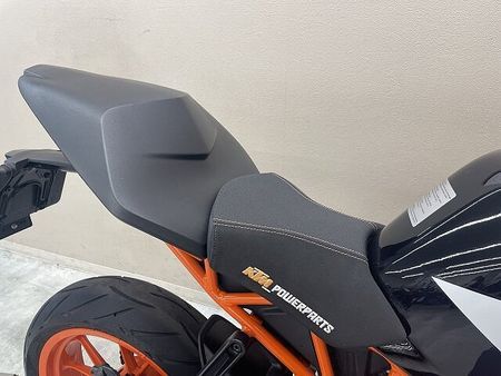 KTM RC390 RC390 DELKEVIC製マフラー エルゴシート装備 19