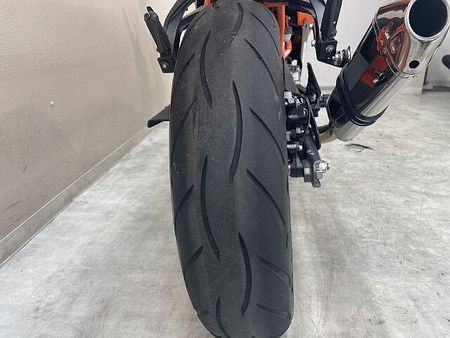 KTM RC390 RC390 DELKEVIC製マフラー エルゴシート装備 25