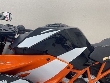 KTM RC390 RC390 DELKEVIC製マフラー エルゴシート装備 30